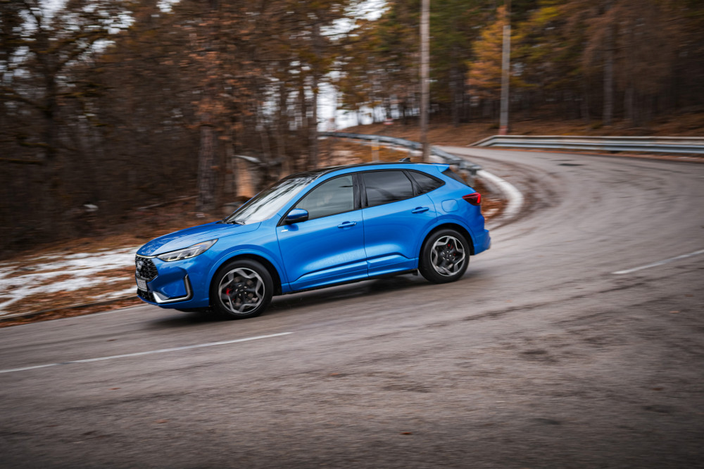 Ford Kuga 2,5 Duratec HEV AWD
